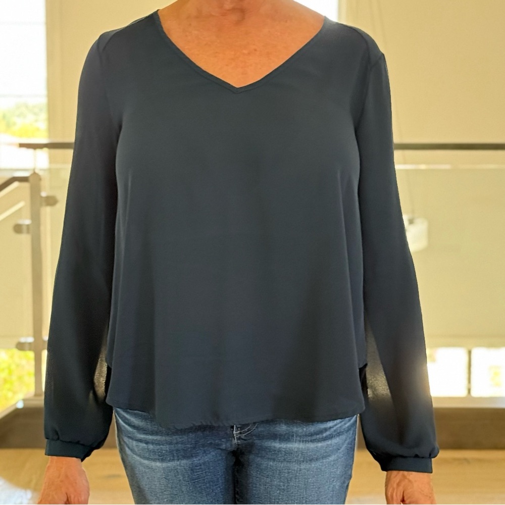 Lush Green Blouse V-Neck Long Sleeve Relaxed Fit
